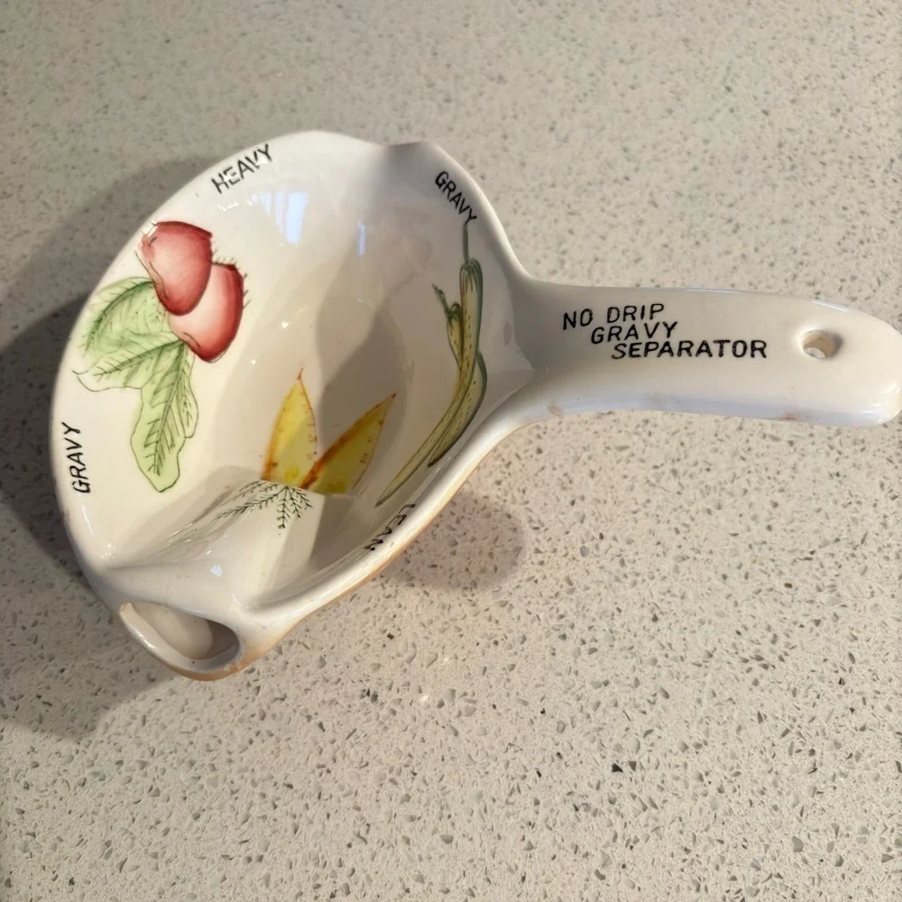 Vintage Gravy Boat Ceramic No-Drip Gravy Separator Server Vegetable Design Japan